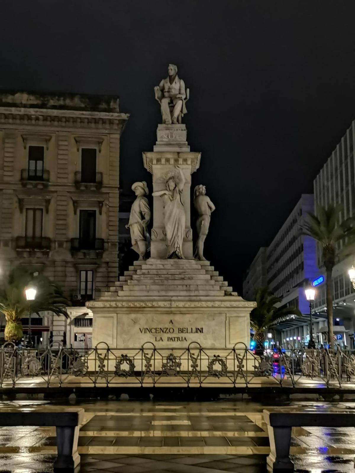 Residenza Del Turista Acomodação com café da manhã Catânia Exterior foto